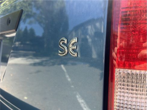 Used 2000 Ford Focus SE FWD image 16