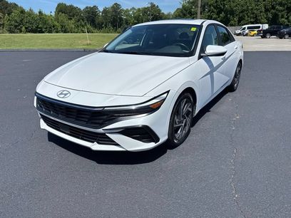 Used 2025 Hyundai Elantra SEL