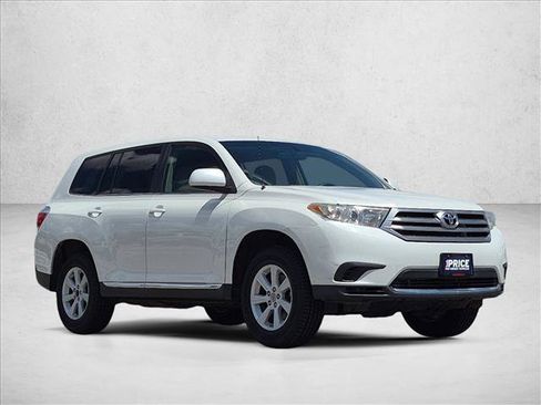 Used 2012 Toyota Highlander FWD image 3