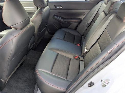 Used 2024 Nissan Altima 2.5 SR FWD image 18