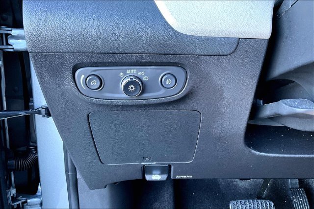 Used 2023 Buick Encore GX Preferred w/ Cold Weather Comfort Package FWD image 15