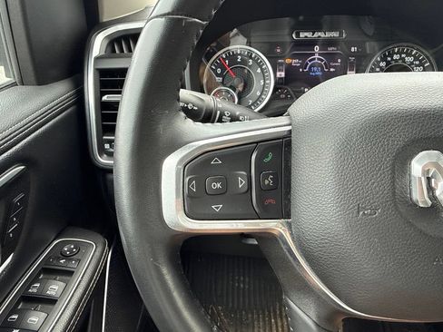 Used 2022 RAM 1500 Laramie AWD/4WD image 19