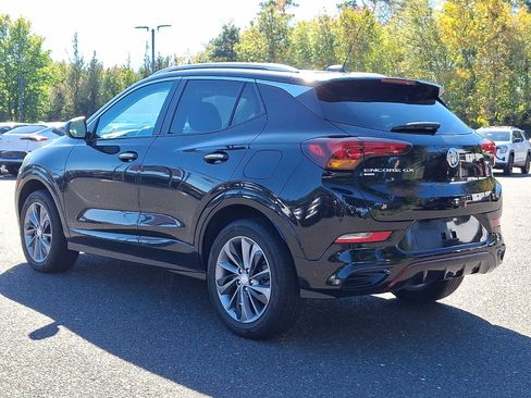 Used 2023 Buick Encore GX Select w/ Sport Touring Package image 4