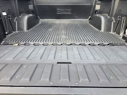 Used 2024 GMC Sierra 1500 SLT image 21