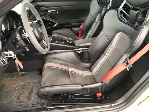 Used 2018 Porsche 911 GT3 RWD image 20