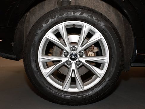 Used 2023 Audi Q3 2.0T Premium image 26