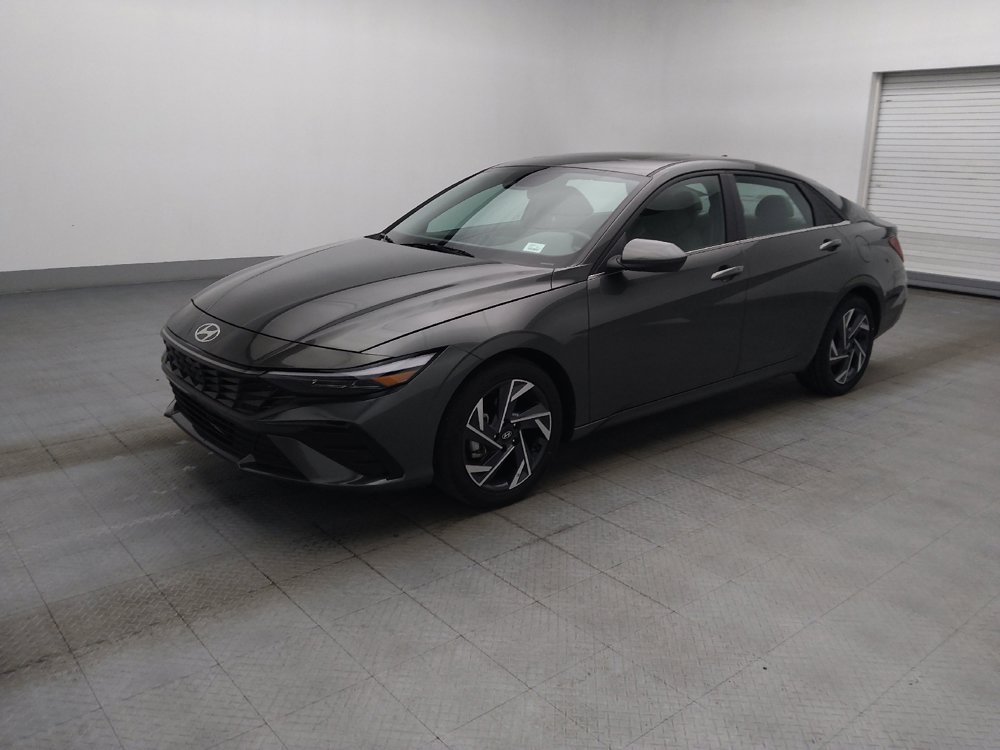 Used 2024 Hyundai Elantra SEL w/ Convenience Package FWD image 2