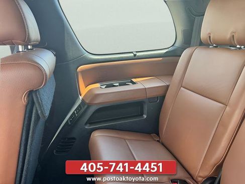 Used 2018 Toyota Sequoia Platinum RWD image 7