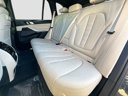 Used 2019 BMW X5 xDrive40i w/ Luxury Seating Package image 22