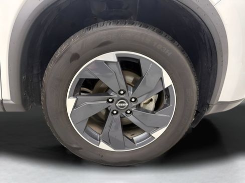 Used 2024 Nissan Rogue SV FWD image 42