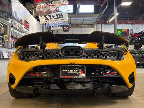 Used 2024 McLaren 750S Spider RWD image 7