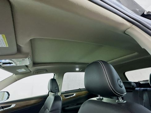 Used 2025 Volkswagen Atlas SE image 26