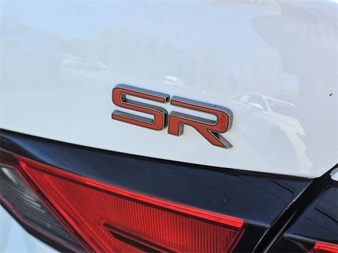 Used 2023 Nissan Altima 2.5 SR image 14