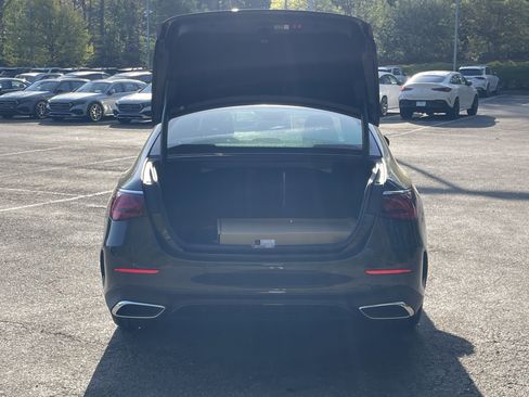 New 2026 Mercedes-Benz E 350 4MATIC Sedan image 9