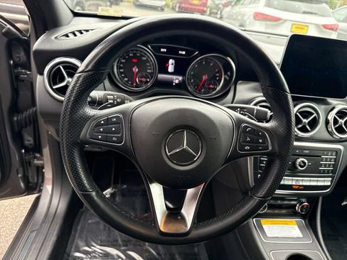 Used 2019 Mercedes-Benz GLA 250 4MATIC image 18
