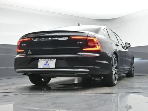 Used 2023 Volvo S90 B6 Ultimate w/ Lounge Package AWD/4WD image 16