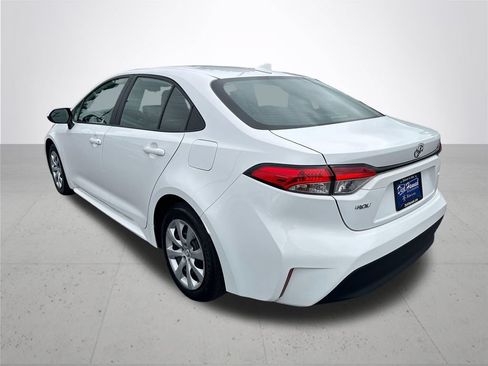 Used 2023 Toyota Corolla LE FWD image 9