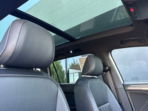 Certified 2024 Volkswagen Tiguan SE R-Line image 17