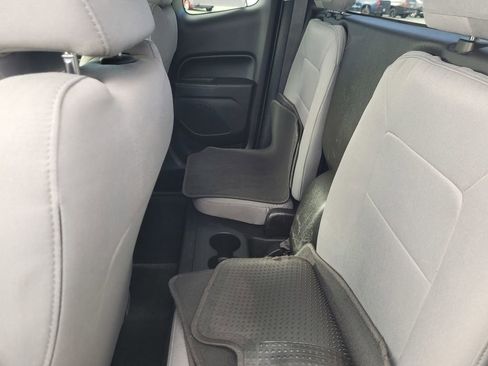 Used 2018 Chevrolet Colorado W/T w/ WT Convenience Package image 11