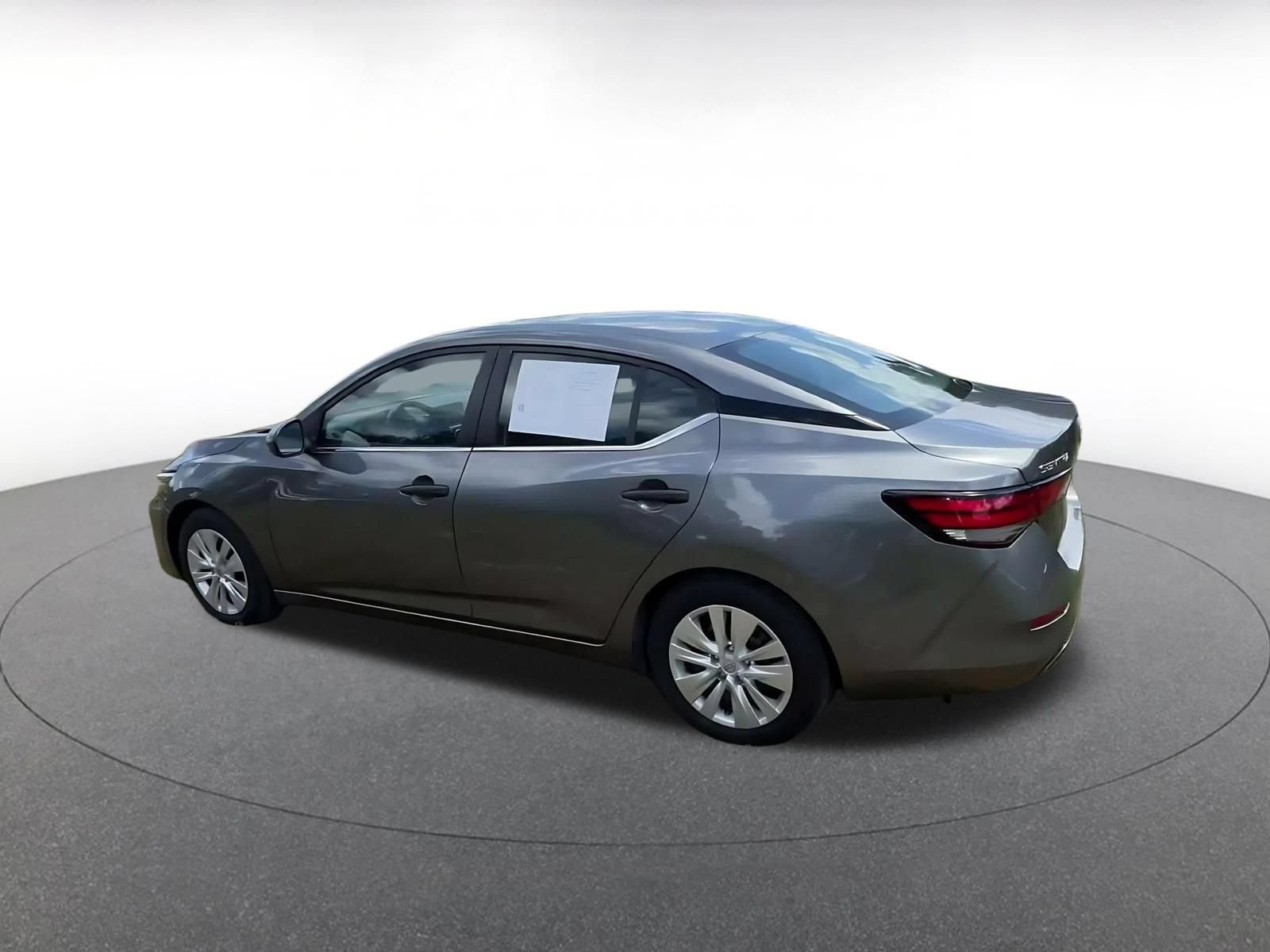 Used 2025 Nissan Sentra S FWD image 9