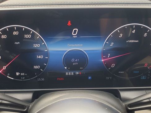 Used 2023 Mercedes-Benz GLC 300 4MATIC image 12