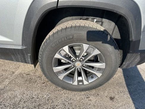 New 2026 Chevrolet Equinox LT w/ LPO, Floor Liner Package image 9