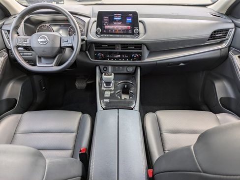 Certified 2026 Nissan Rogue SV w/ SV Premium Package FWD image 17