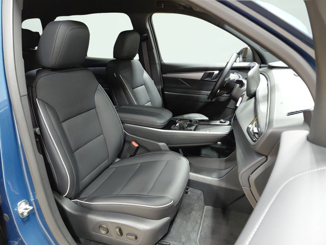 Used 2025 Buick Enclave Preferred FWD image 15