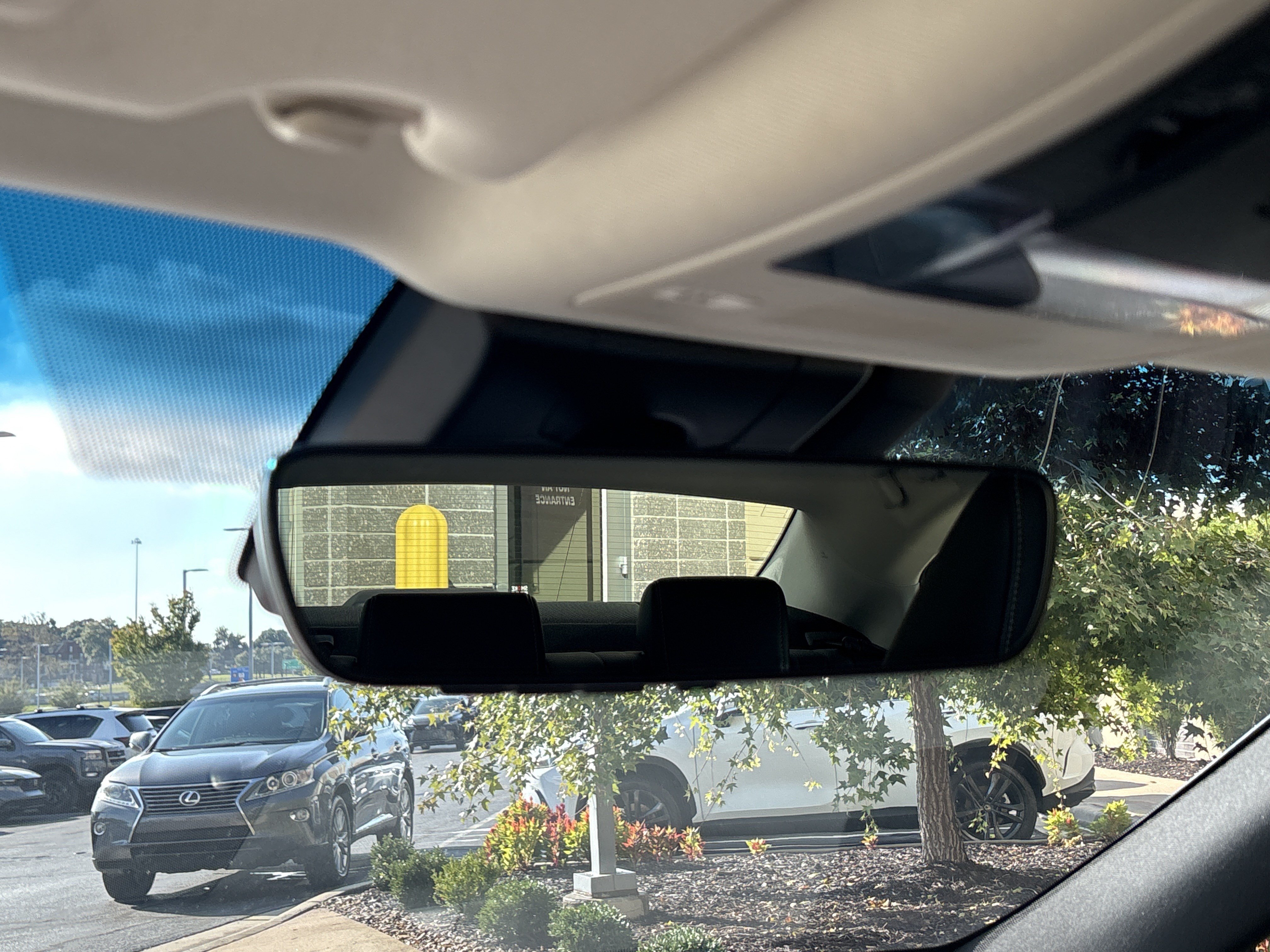 Used 2021 Lexus ES 300h w/ Accessory Package 2 FWD image 27
