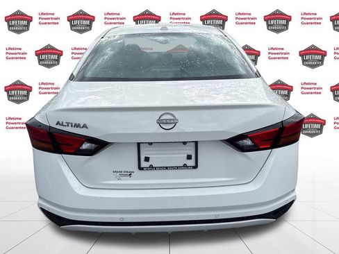 Certified 2025 Nissan Altima 2.5 S image 6