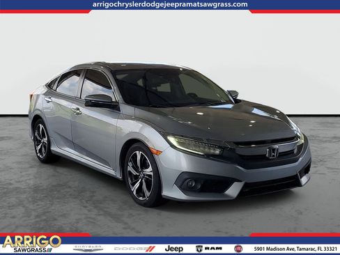 Used 2016 Honda Civic Touring image 1