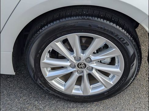 Used 2025 Toyota Corolla XLE image 24