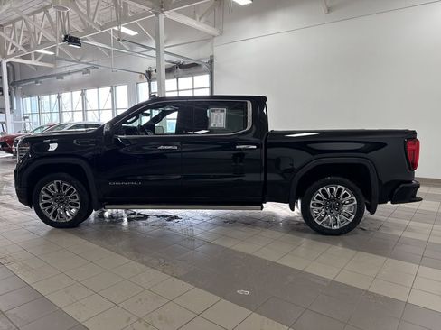 Used 2025 GMC Sierra 1500 Denali Ultimate image 2