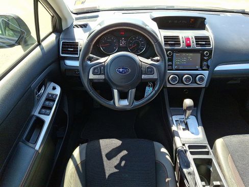 Used 2017 Subaru Crosstrek 2.0i Premium image 12