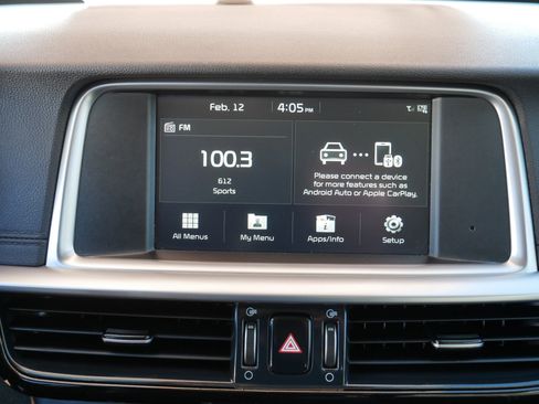 Certified 2019 Kia Optima S image 22