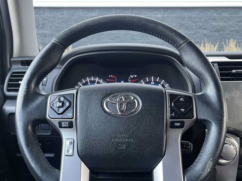 Used 2015 Toyota 4Runner SR5 Premium AWD/4WD image 38