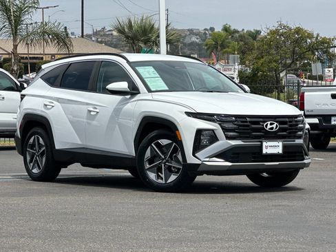 Used 2025 Hyundai Tucson SEL FWD image 8