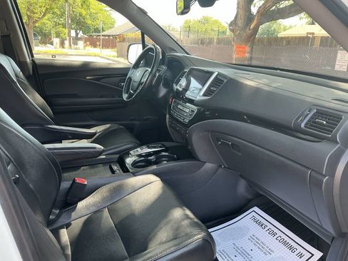 Used 2017 Honda Pilot Elite image 32