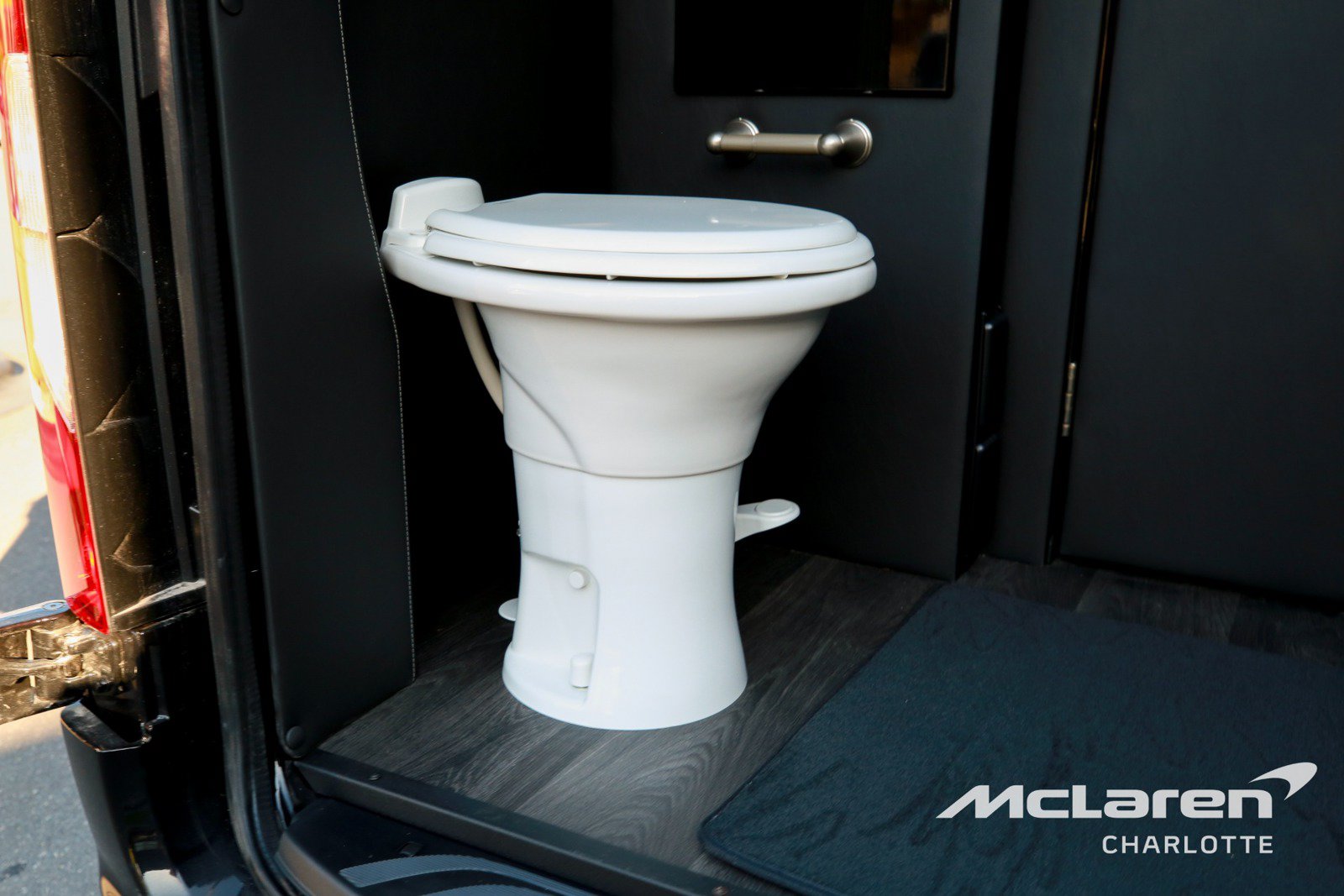 Used 2024 Mercedes-Benz Sprinter 3500 image 33