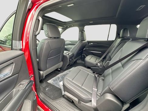 New 2025 Chevrolet Traverse LT w/ Enhanced Driving Package image 25