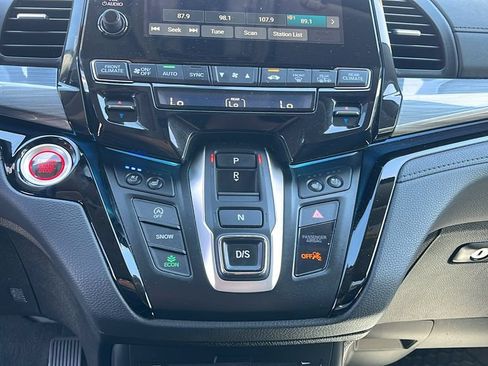 Used 2022 Honda Odyssey Elite image 17