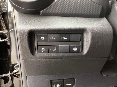 Used 2022 Nissan Kicks S image 27