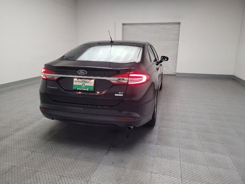 Used 2017 Ford Fusion SE w/ Fusion SE Technology Package image 7