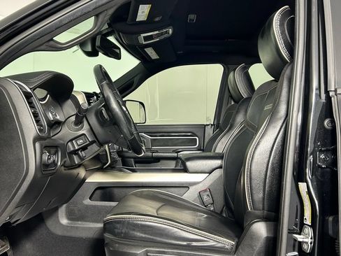 Used 2019 RAM 2500 Laramie w/ Night Edition AWD/4WD image 29
