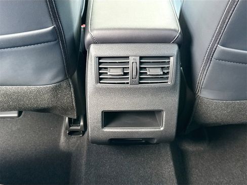 New 2025 Mitsubishi Outlander SE image 27