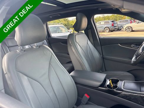 Used 2019 Lincoln Nautilus Reserve FWD image 12