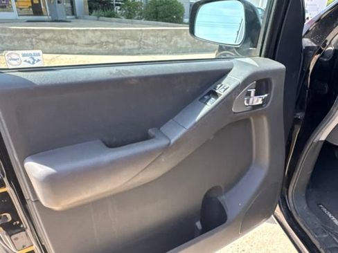 Used 2012 Nissan Frontier SV RWD image 23