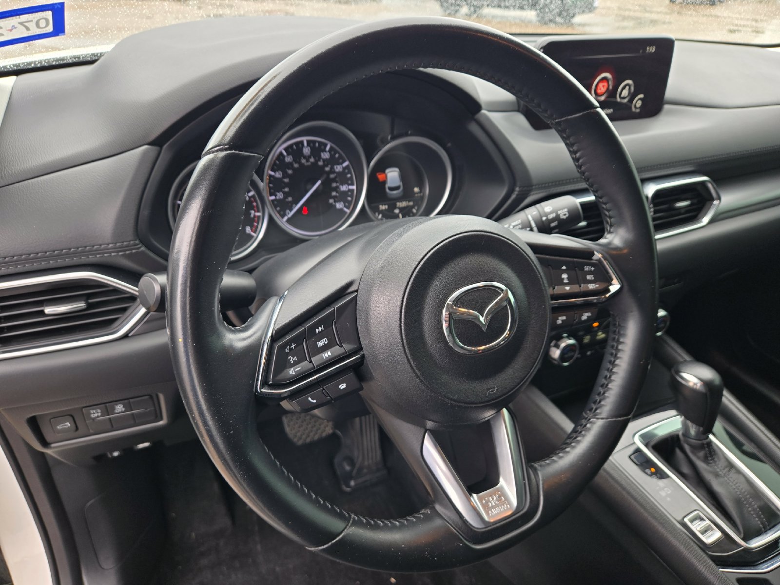 Used 2018 MAZDA CX-5 Touring w/ Preferred Equipment Package FWD image 9
