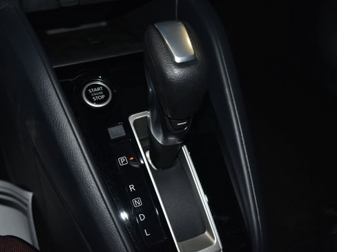 New 2025 Nissan Versa SR w/ Trunk Package image 12