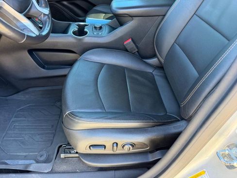 Used 2019 GMC Terrain SLT image 18